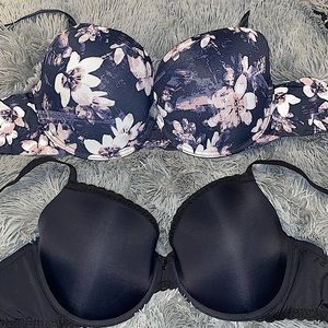 (2) Woman’s Full Coverage Bras 40D
